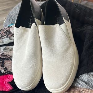 New without tag free people slid ons, size 41